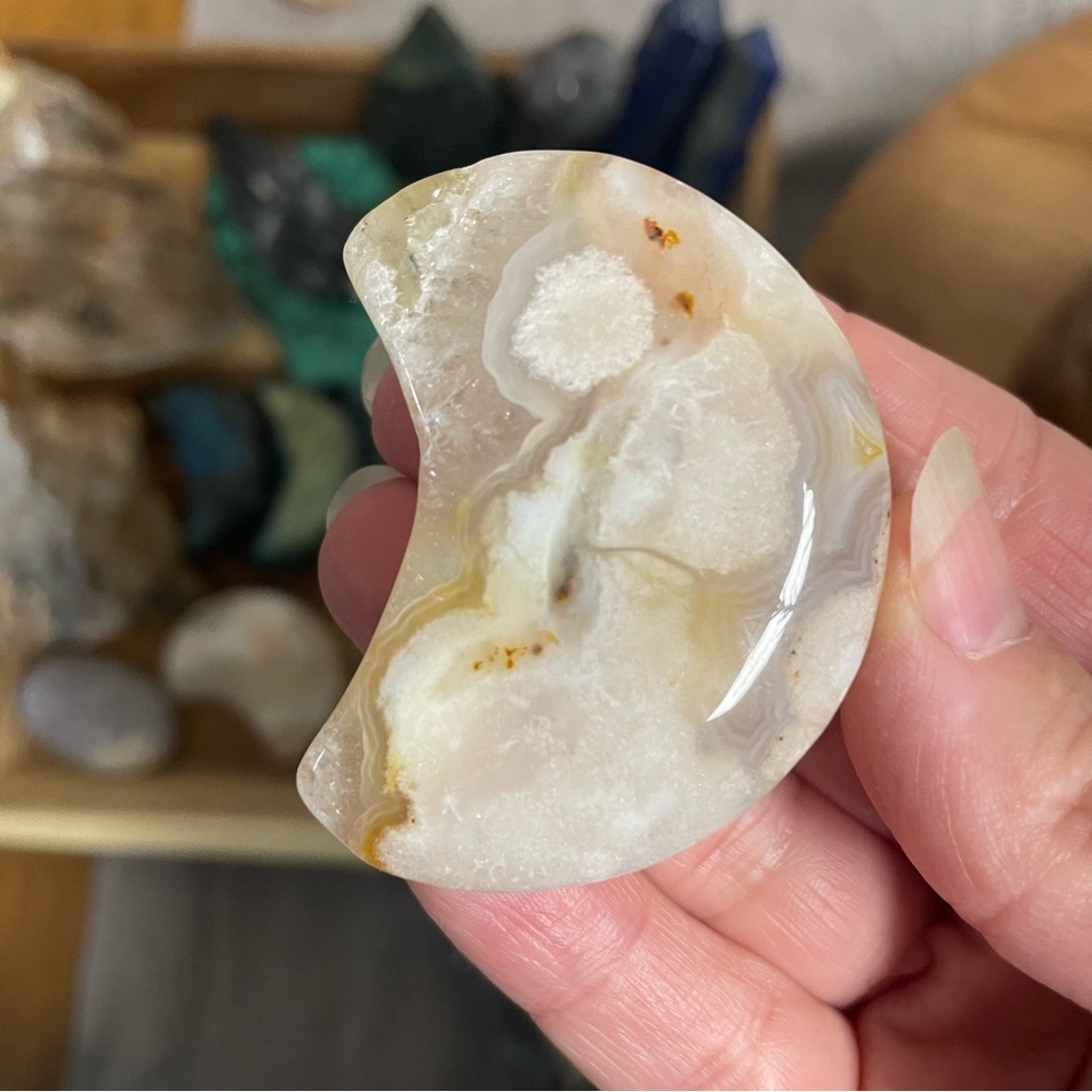 Natural Agate Crescent Stone flower agate with quartz
